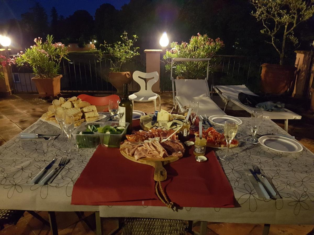 Apartamento La Terrazza Fra Le Torri Lucca Exterior foto