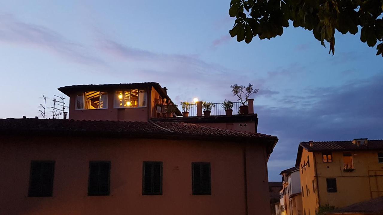 Apartamento La Terrazza Fra Le Torri Lucca Exterior foto