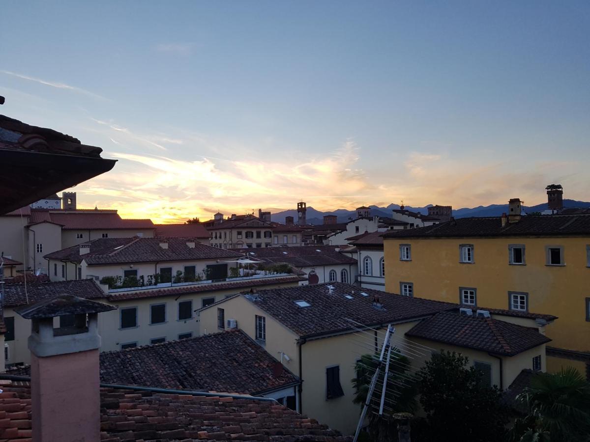 Apartamento La Terrazza Fra Le Torri Lucca Exterior foto