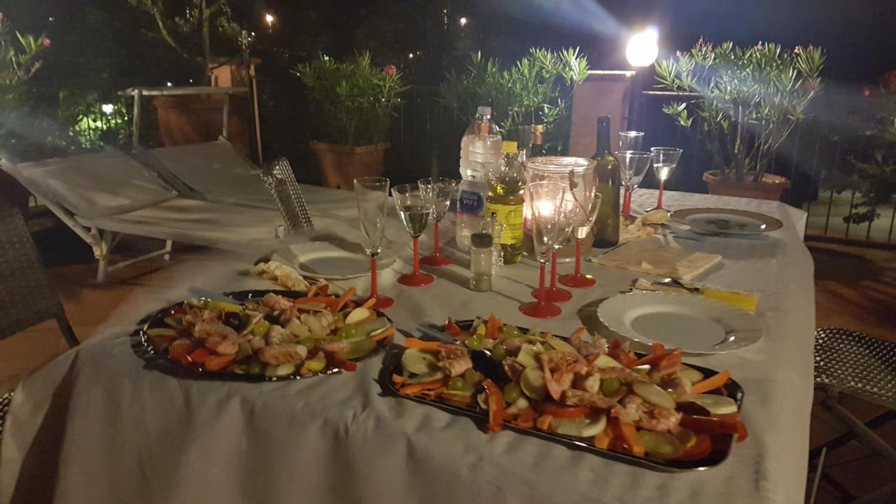 Apartamento La Terrazza Fra Le Torri Lucca Exterior foto