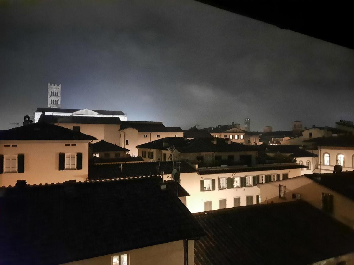 Apartamento La Terrazza Fra Le Torri Lucca Exterior foto
