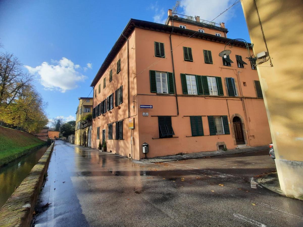 Apartamento La Terrazza Fra Le Torri Lucca Exterior foto
