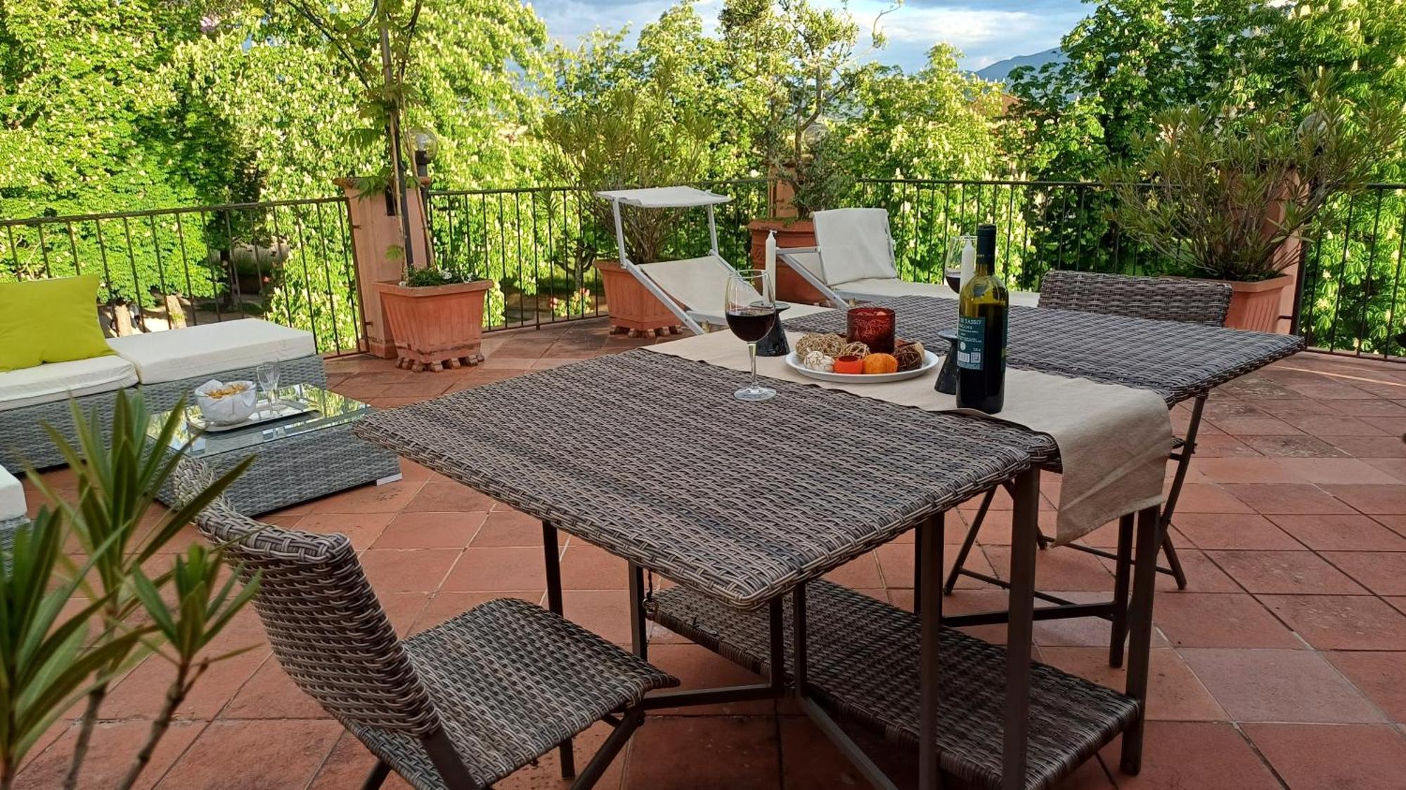 Apartamento La Terrazza Fra Le Torri Lucca Exterior foto