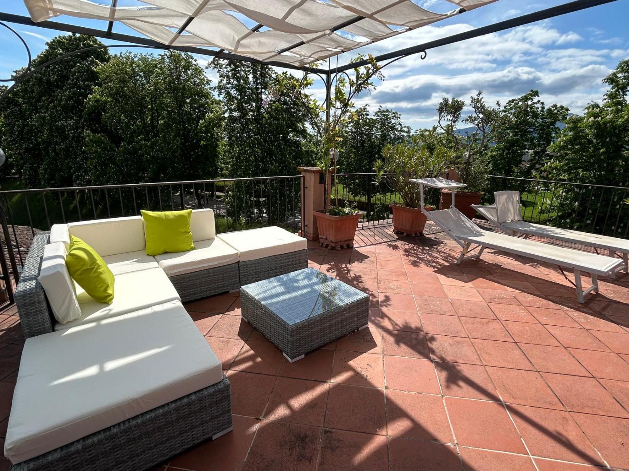 Apartamento La Terrazza Fra Le Torri Lucca Exterior foto