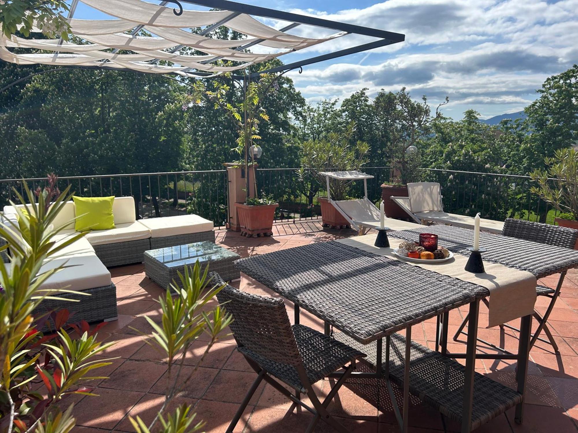 Apartamento La Terrazza Fra Le Torri Lucca Exterior foto