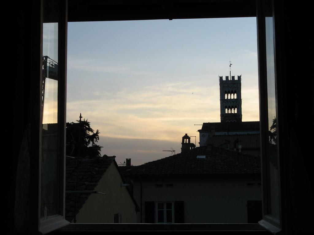 Apartamento La Terrazza Fra Le Torri Lucca Exterior foto